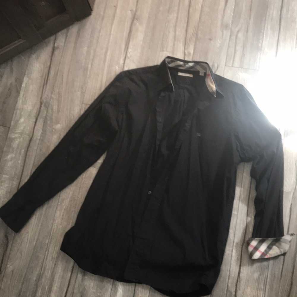 (M) Burberry long-sleeve, button-down. Size Small.